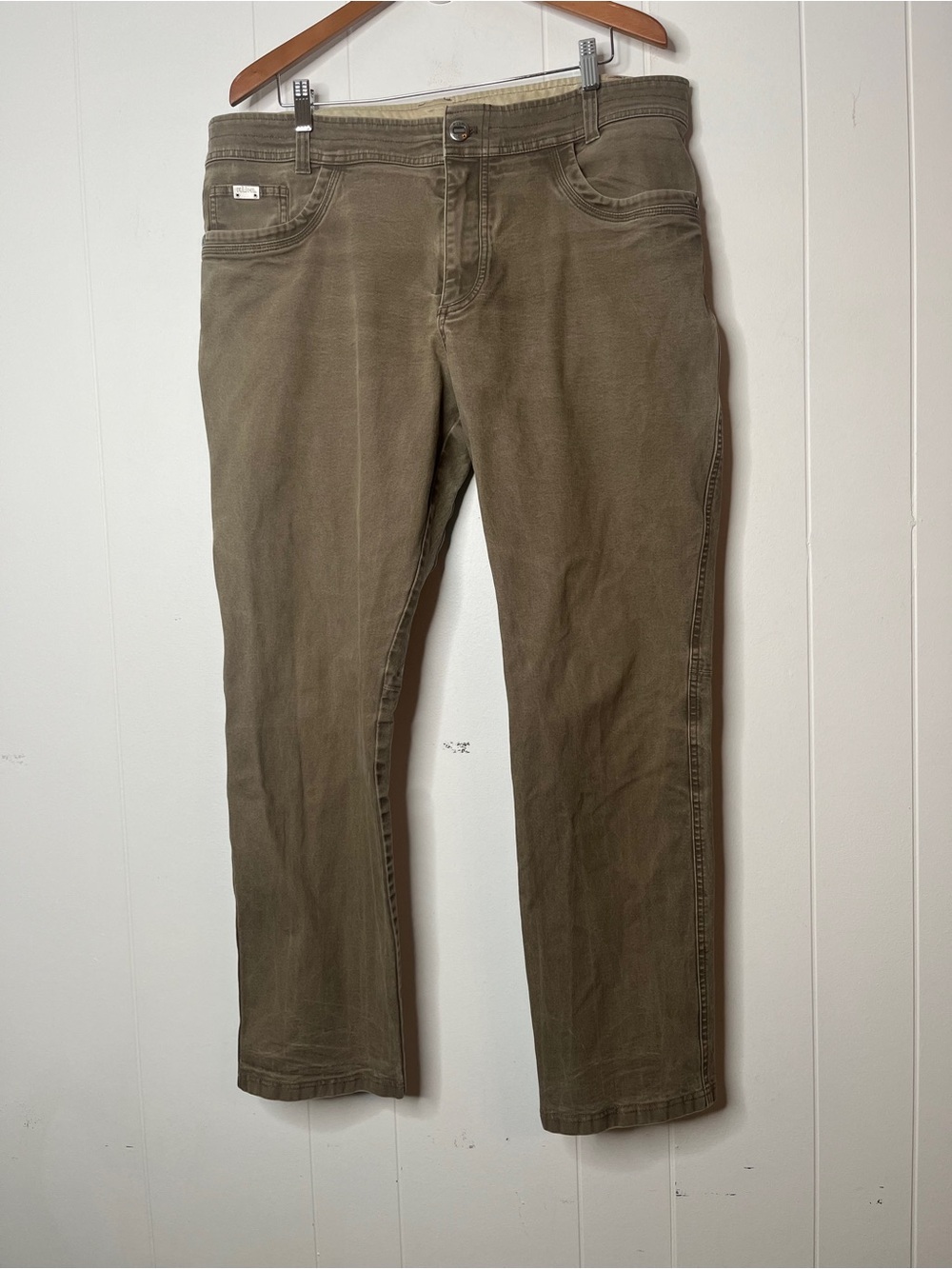 Kuhl 40x32 Vintage Patina Dye Legendary Pant in Brown